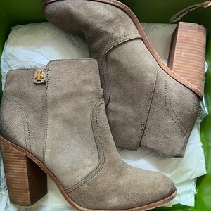 Tory Burch Lena 90mm Bootie- Crosta Suede- Size 9.5